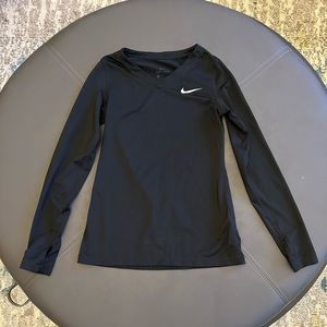 Nike Youth Long Sleeve V Neck Drifit Shirt Youth Medium.